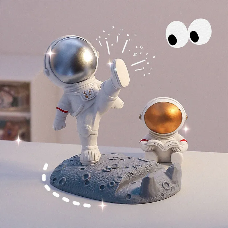 FancyDressWale Astronaut Mobile Phone Holder Desktop Decoration – Space-Themed Desk Accessory Kick up