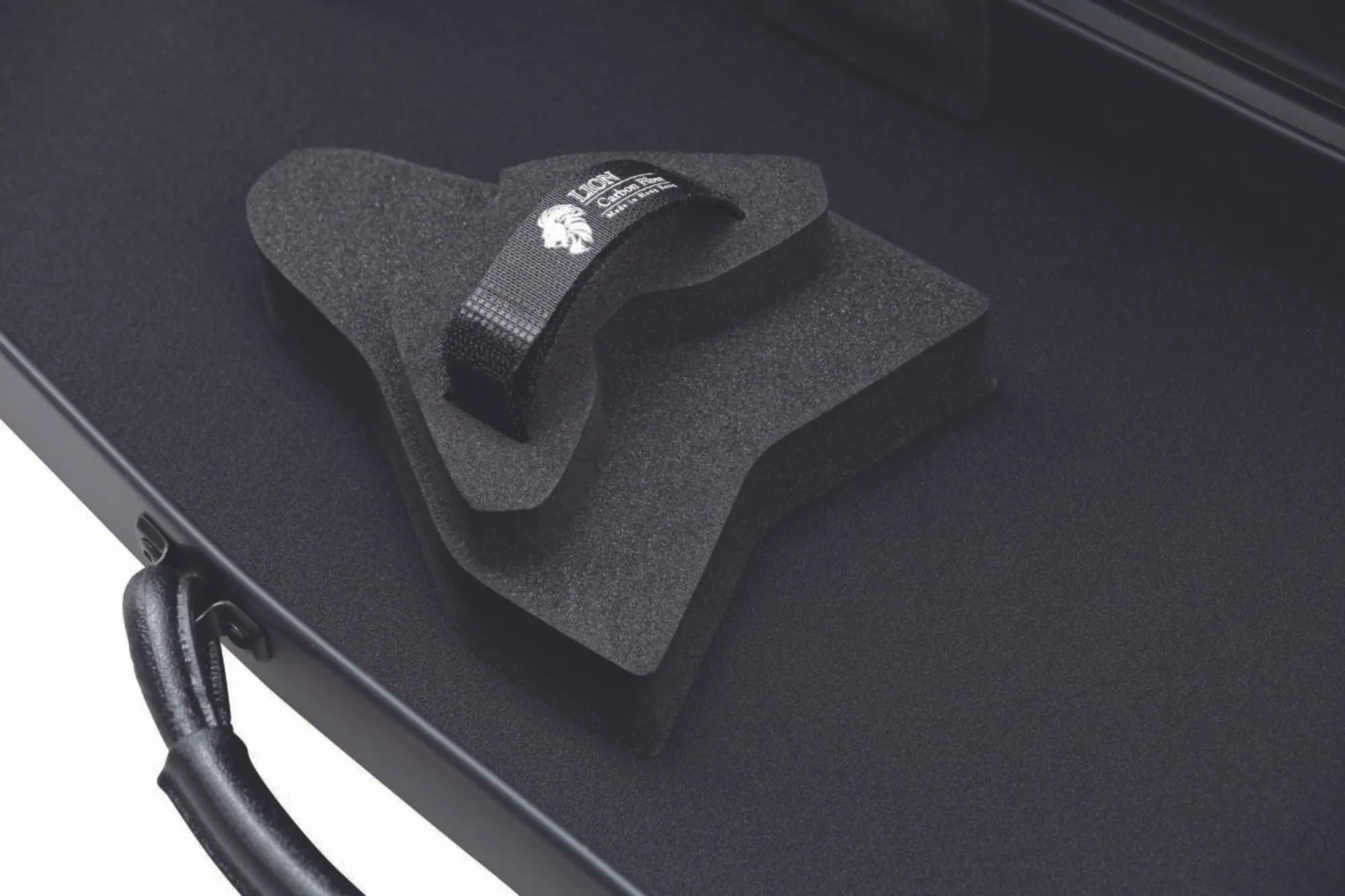 Lion Model 1600 Carbon Fiber Violin Case