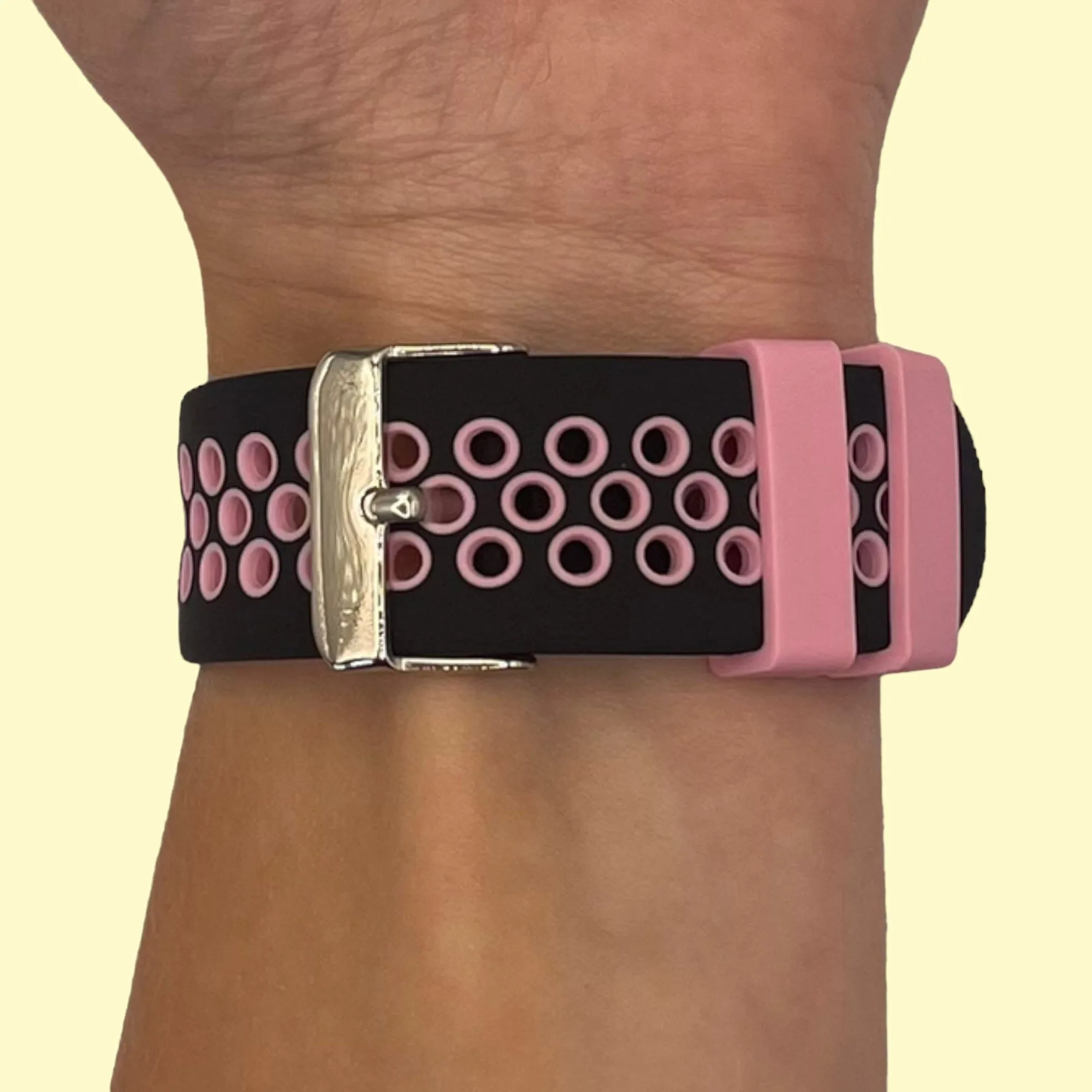 Silicone Sports Straps Compatible with the Fitbit Charge 4